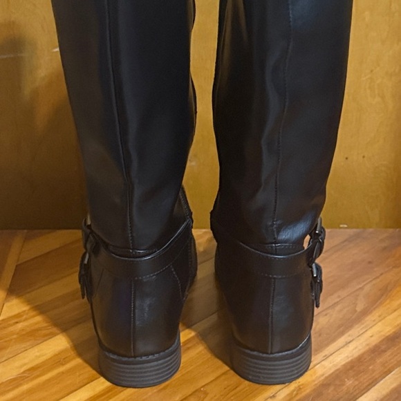 Women’s Knee High Black Leather Boots Size 10W - Picture 10 of 11